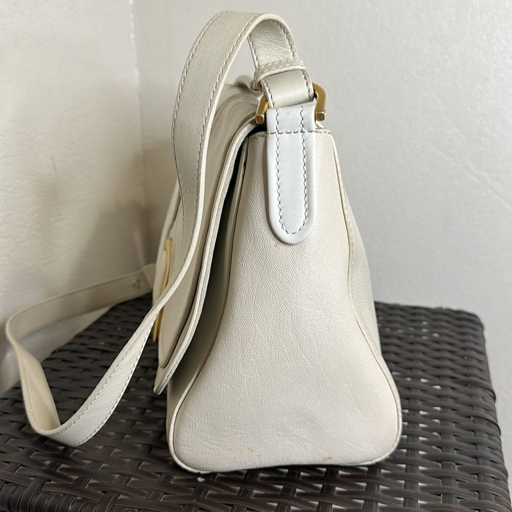 Fendi White Leather Shoulder Bag Gold FF Buckle Crossbody 🍀 - Picture 13 of 17
